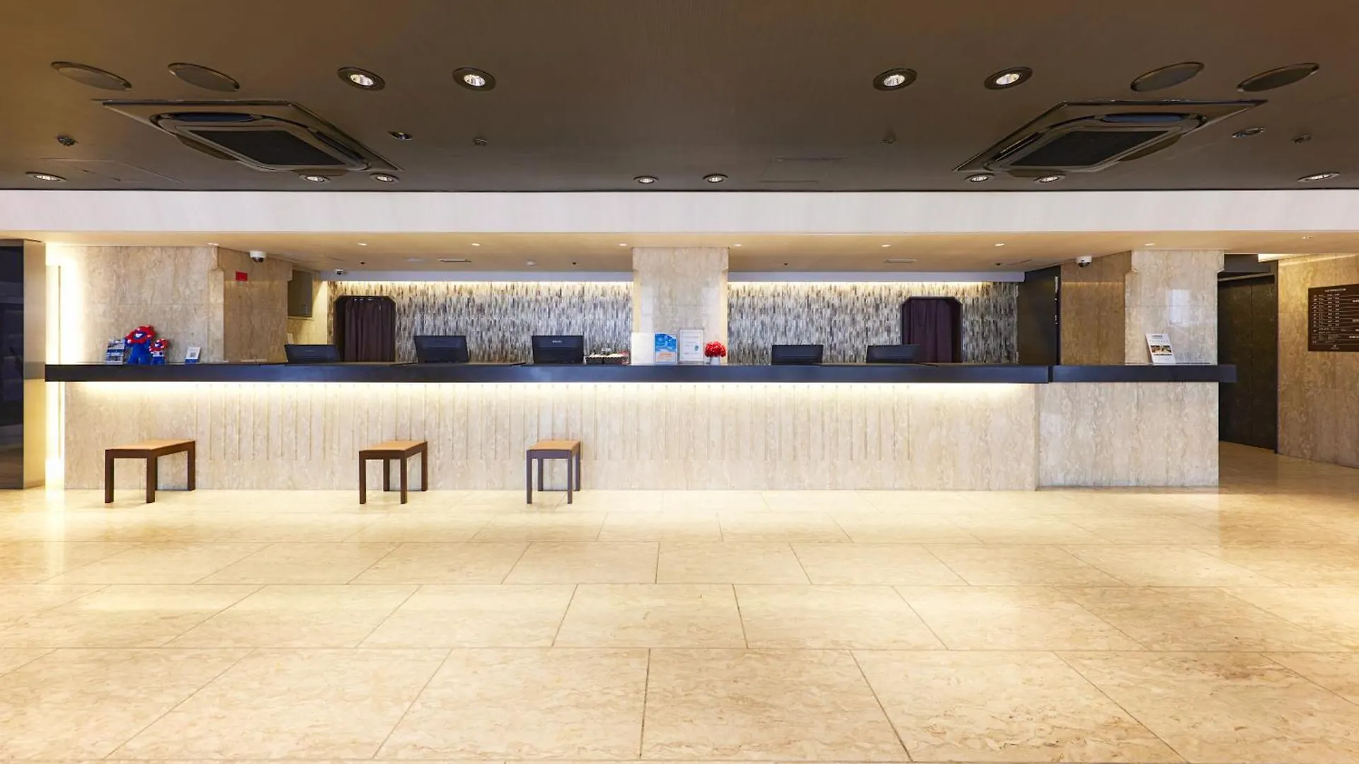 Hotel Consort Shin-Osaka  Osaka